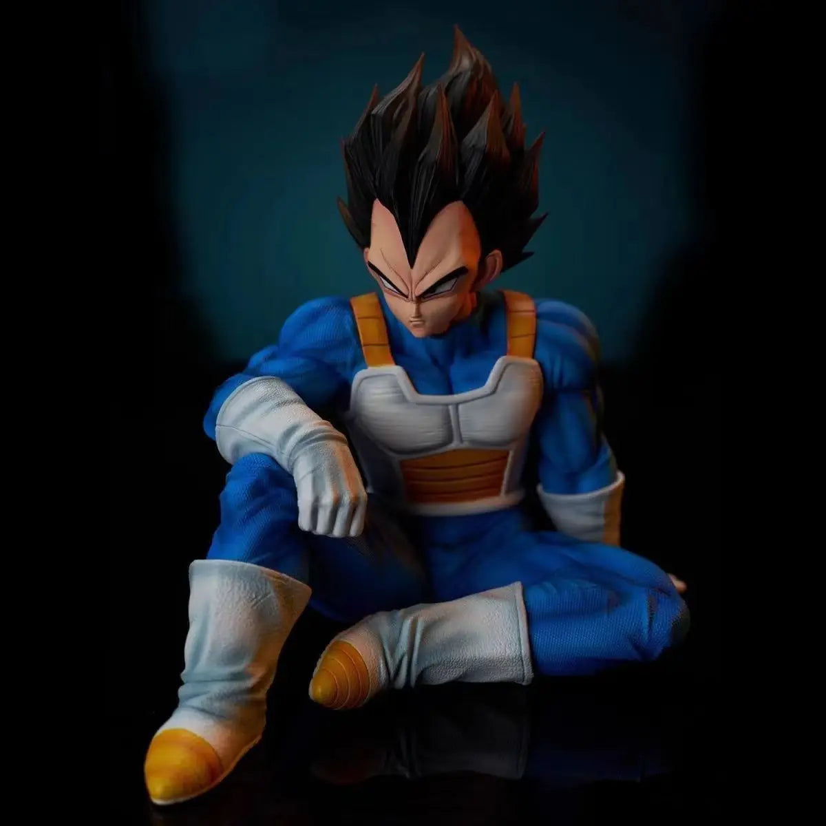 Figura de Vegeta Armadura Clásica