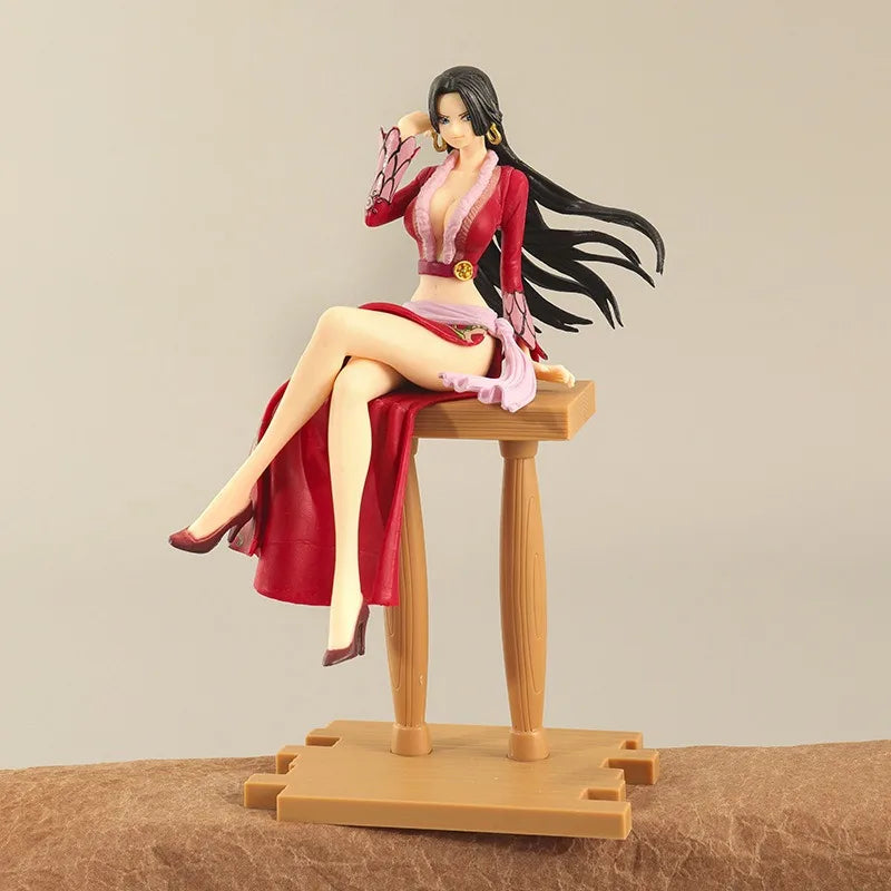 Figura de Boa Hancock Sentada