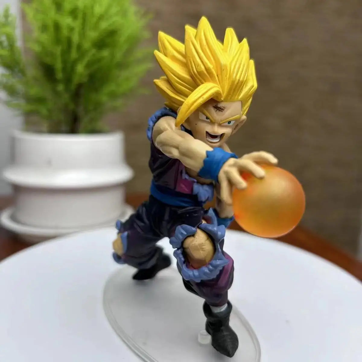 Figura de Gohan Super Sayan derrotando a Cell