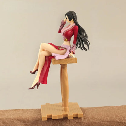 Figura de Boa Hancock Sentada