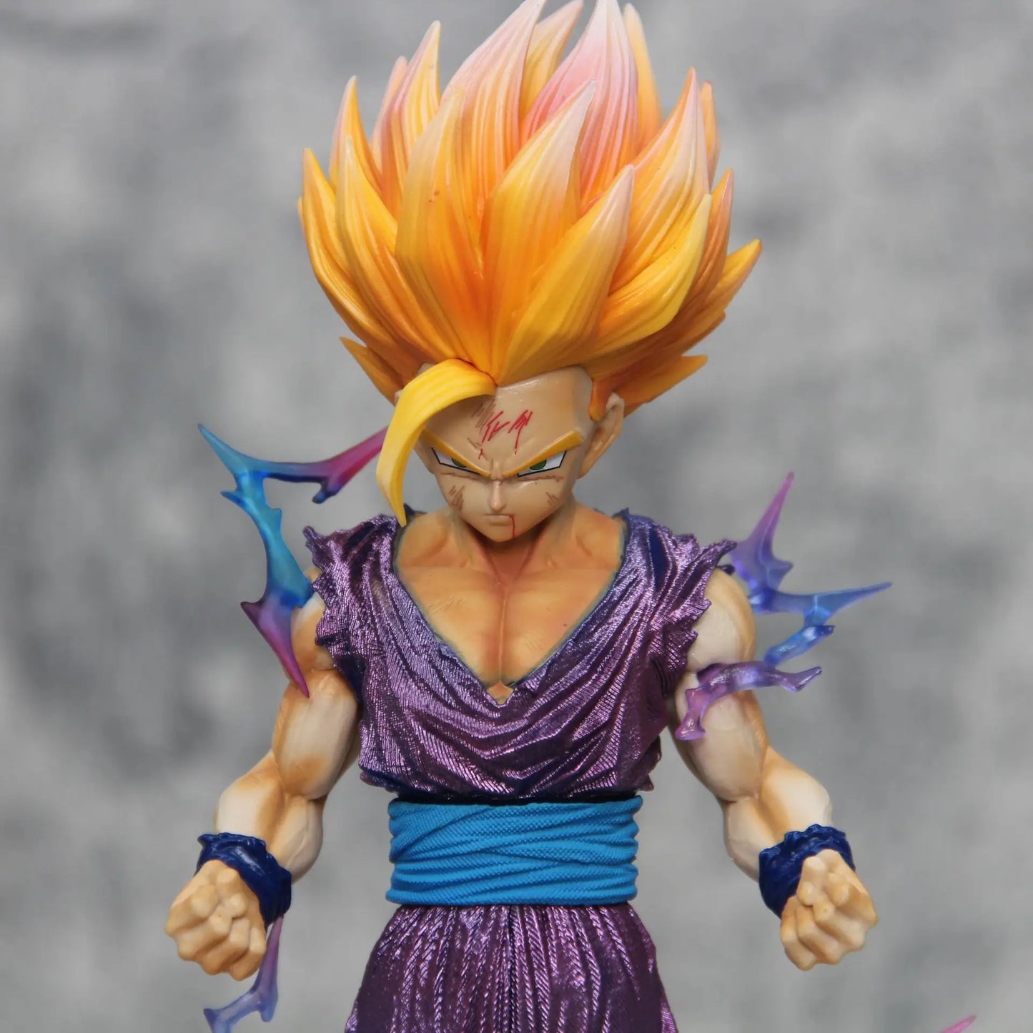 Figura de Gohan Pequeño en Super Sayan