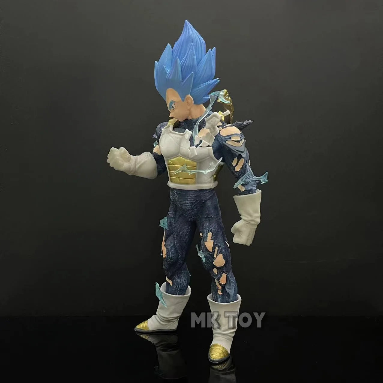 Figura de Vegeta Cabello Azul