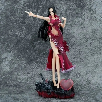 Figura de Boa Hancock con Ropa Desgarrada