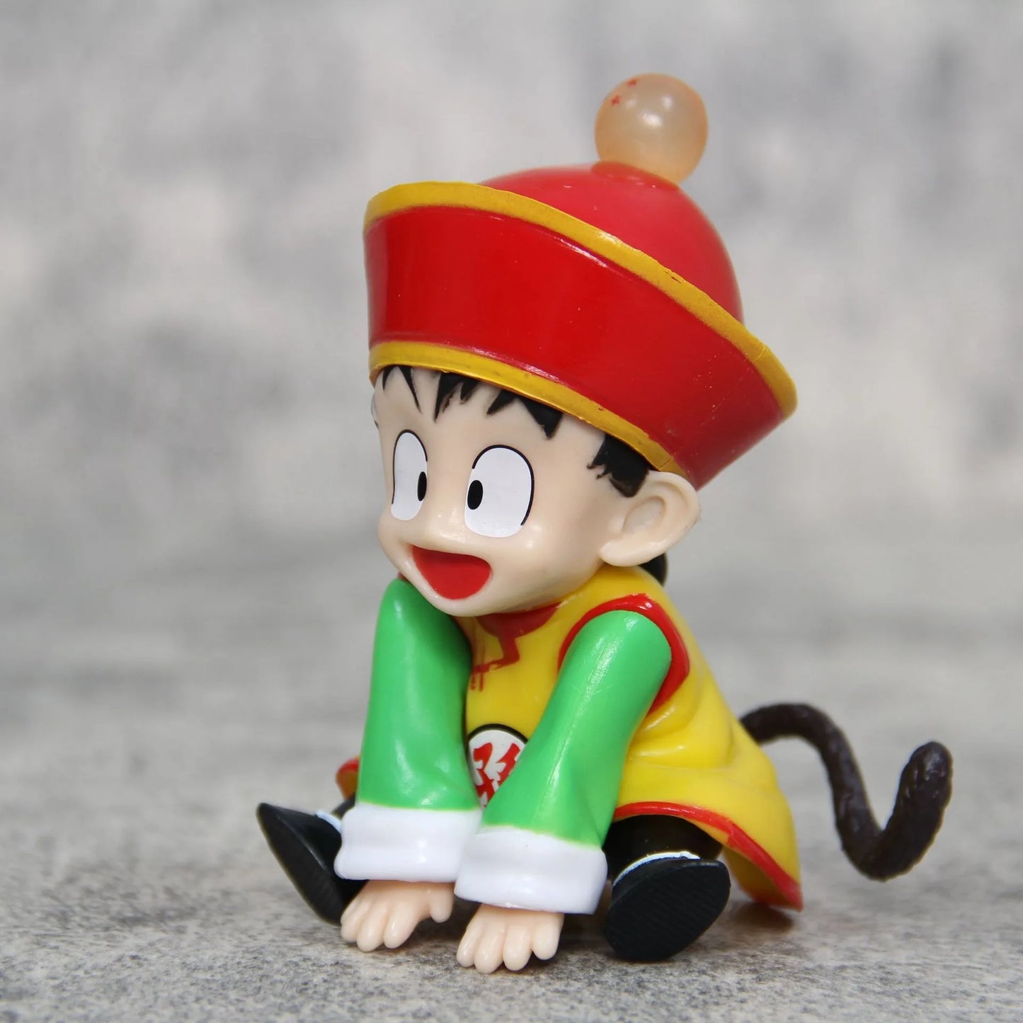 Figura de Gohan Bebe Dragon Ball Z