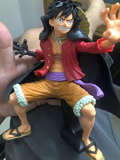 Figura de Luffy con Haki de Armadura