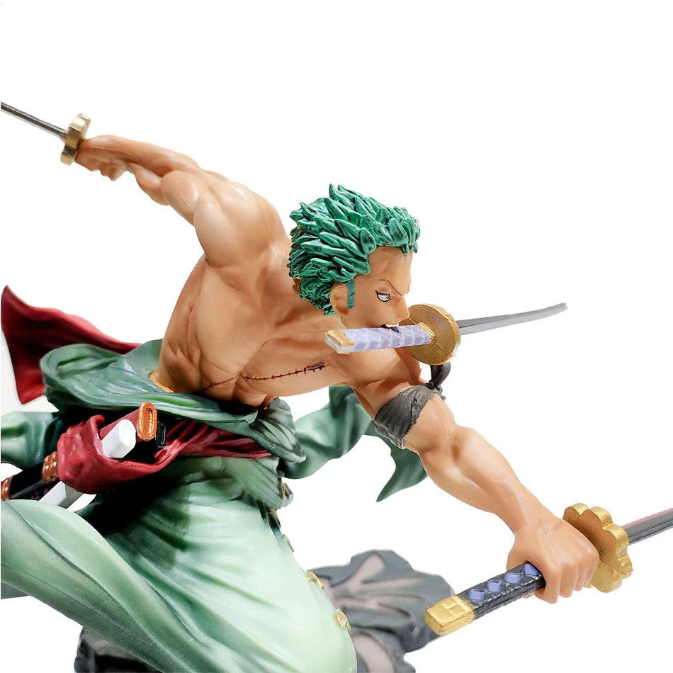 Figura de Zoro con 3 Katanas