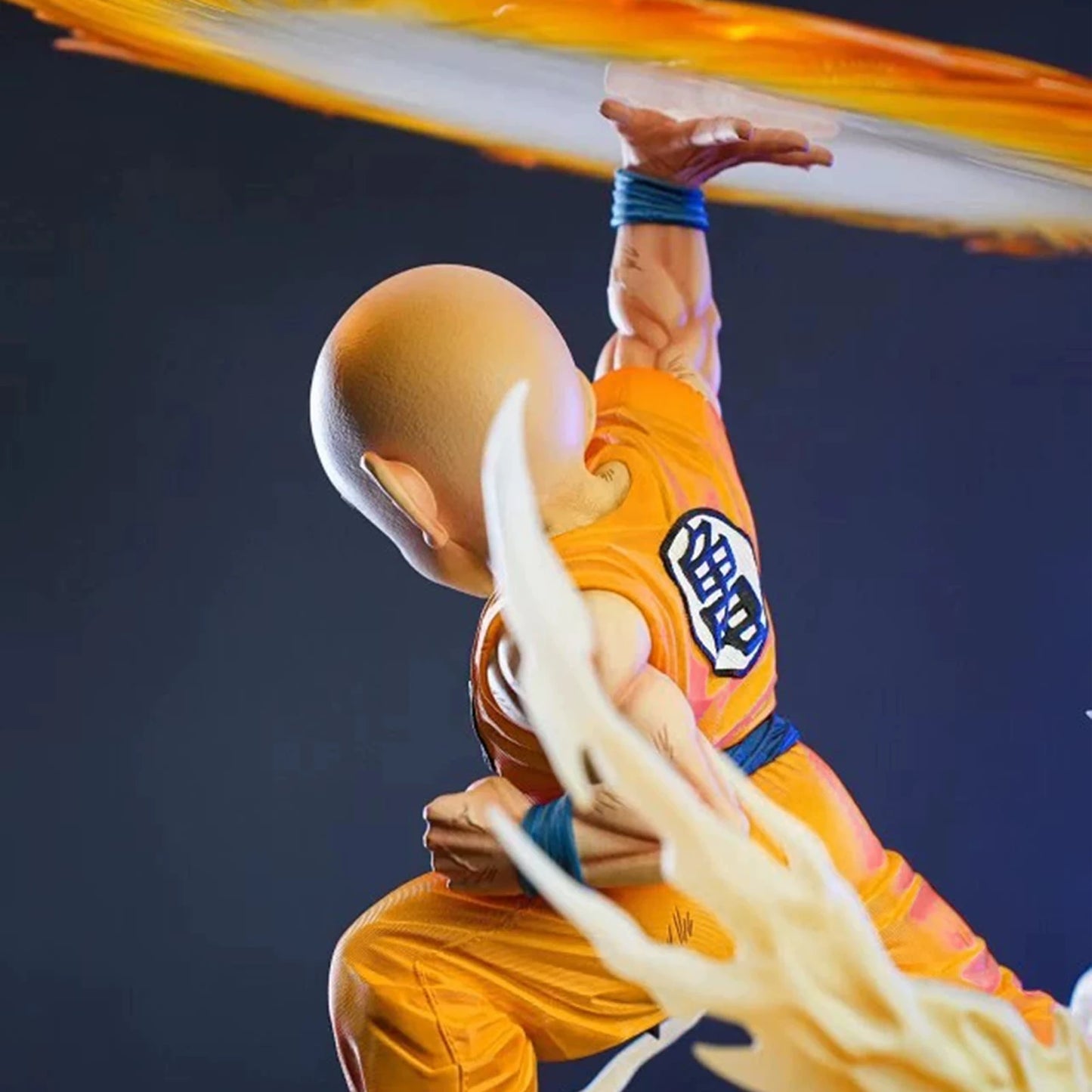 Figura de Krillin Ataque Cortante