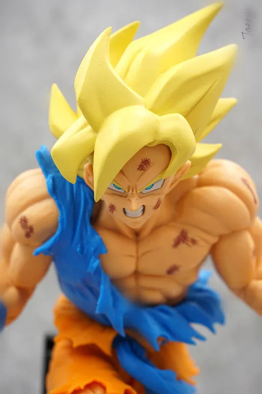 Figura de Goku en Super Sayan