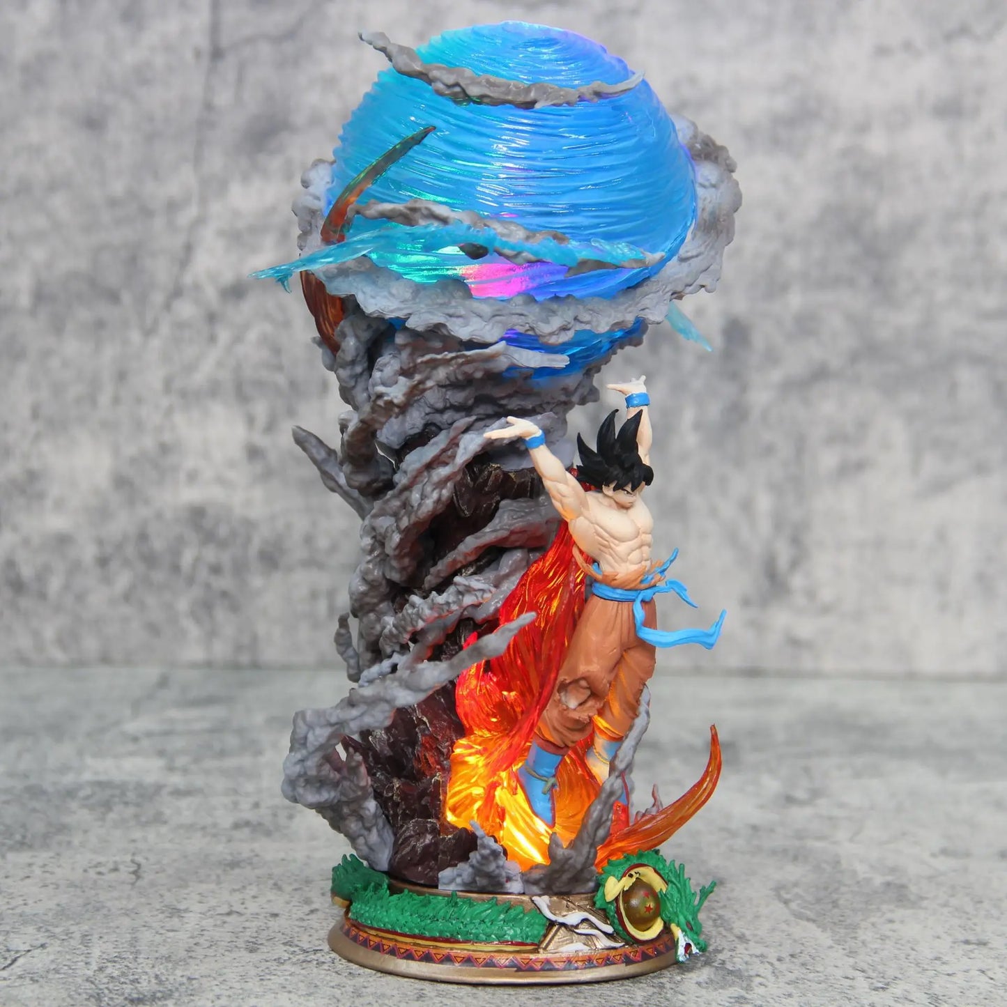 Figura de Goku haciendo la Henkidama