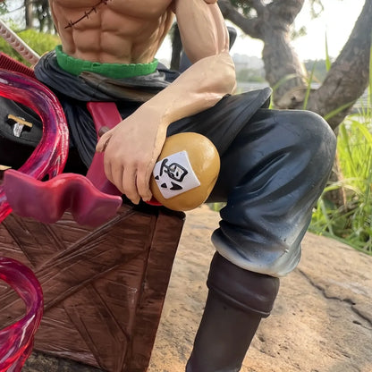 Figura Zoro con Enma y Alcohol